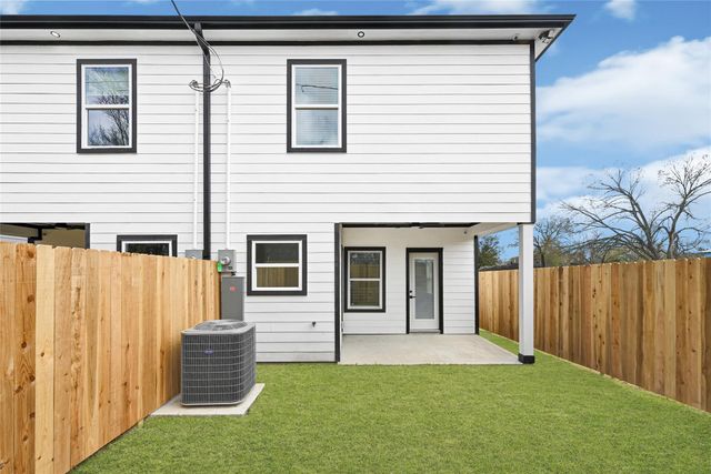 13106 Donegal B, Houston, TX 77047