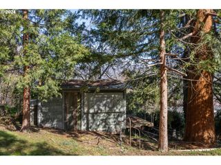 319 WEST St, Ashland, OR 97520