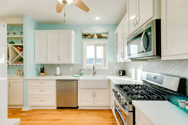 2321 37th Street, Galveston, TX 77550