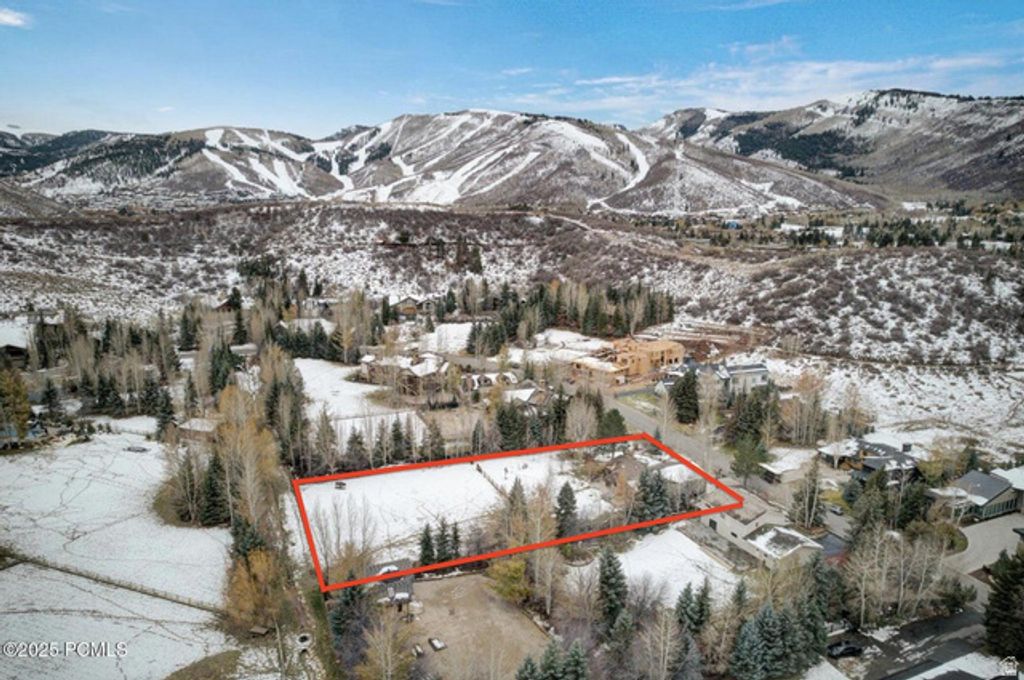 Image 13 of property listing at 2350 LUCKY JOHN DR, Park City, UT 84060