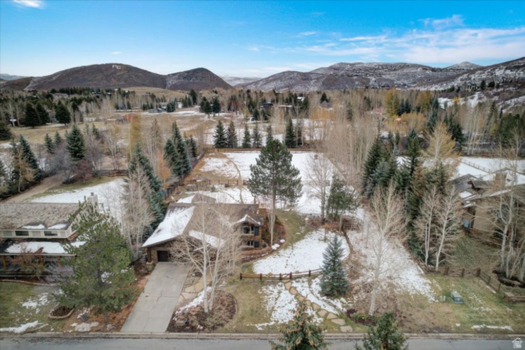 Image 18 of property listing at 2350 LUCKY JOHN DR, Park City, UT 84060