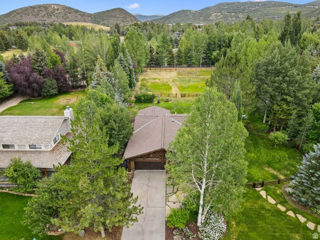 Image 3 of property listing at 2350 LUCKY JOHN DR, Park City, UT 84060