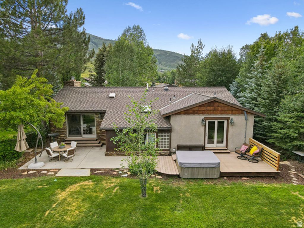 Image 27 of property listing at 2350 LUCKY JOHN DR, Park City, UT 84060