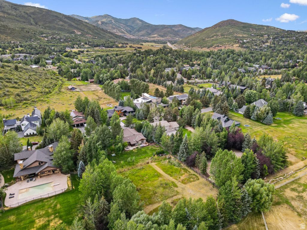 Image 10 of property listing at 2350 LUCKY JOHN DR, Park City, UT 84060