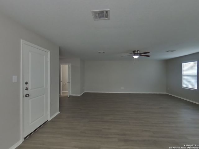 1932 Bluethroat, New Braunfels, TX 78130