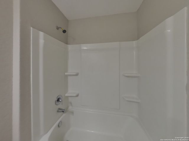 1932 Bluethroat, New Braunfels, TX 78130