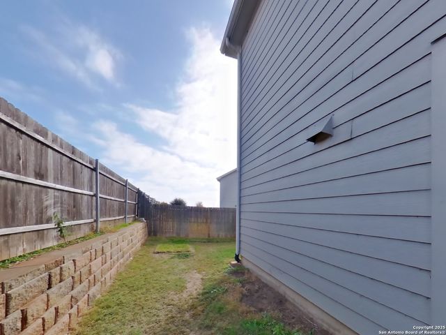 1932 Bluethroat, New Braunfels, TX 78130