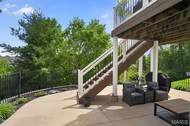 153 Berry Manor Circle, St Peters, MO 63376