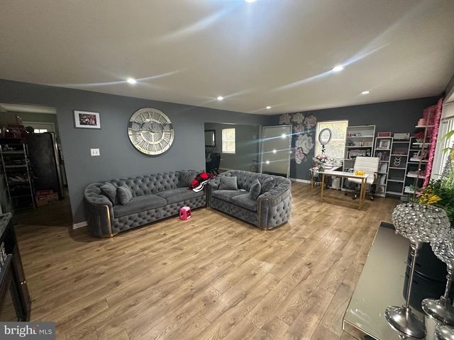 422 GRANT AVE, Waterford Works, NJ 08089