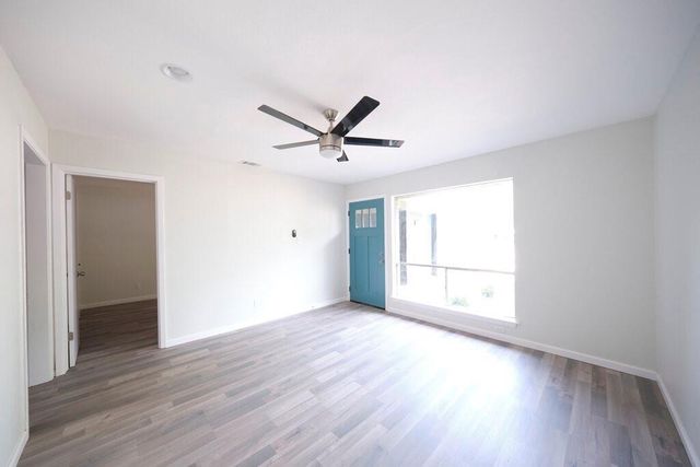 8616 Fireside DR A, Austin, TX 78757