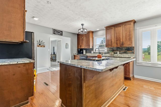 845 Kentucky 698, Stanford, KY 40484