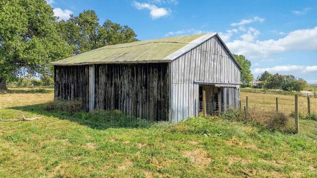 845 Kentucky 698, Stanford, KY 40484