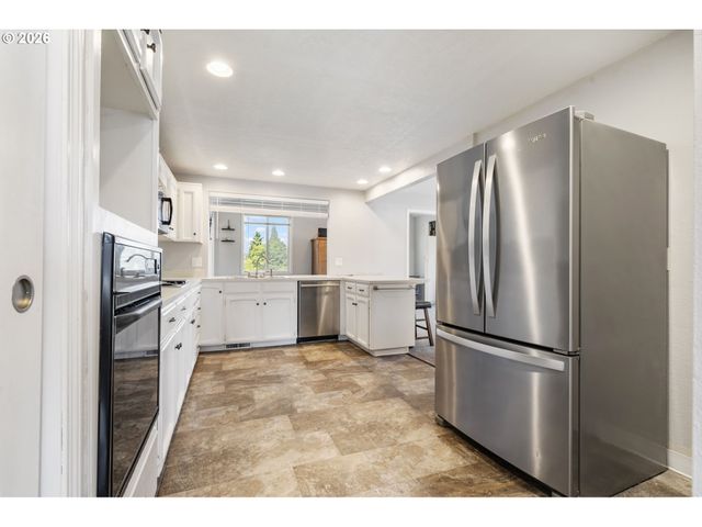 461 Ne 16TH Ave, Hillsboro, OR 97124