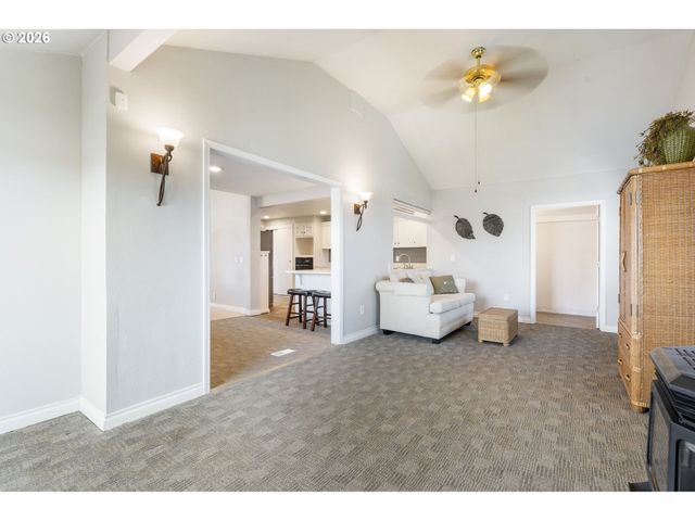 461 Ne 16TH Ave, Hillsboro, OR 97124