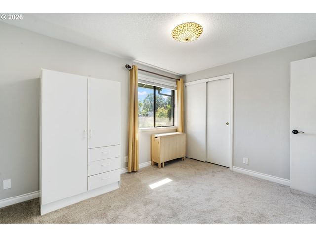 461 Ne 16TH Ave, Hillsboro, OR 97124