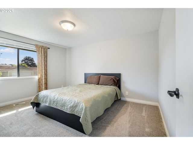 461 Ne 16TH Ave, Hillsboro, OR 97124