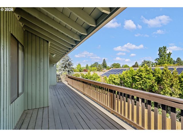 461 Ne 16TH Ave, Hillsboro, OR 97124