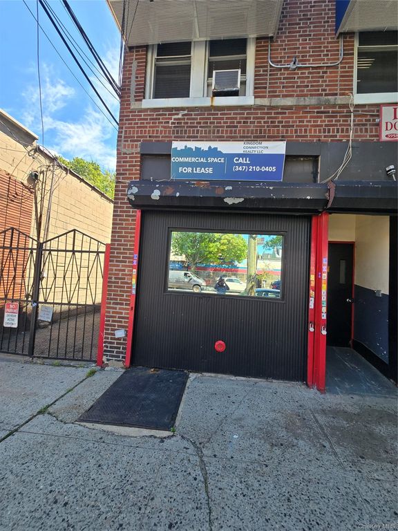 3958 Bronxwood Avenue, Bronx, NY 10466 — exterior