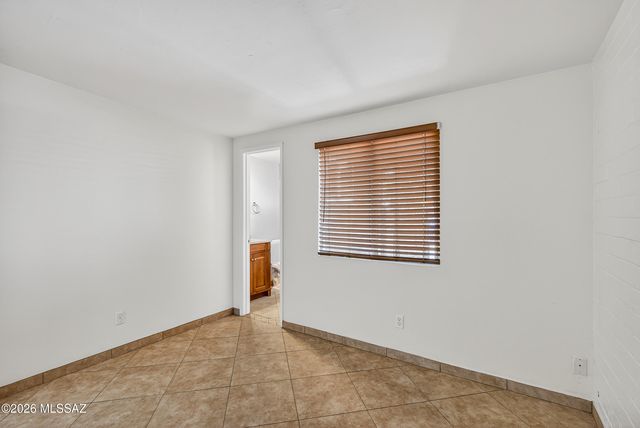 3895 S Queen Palm Drive, Tucson, AZ 85730
