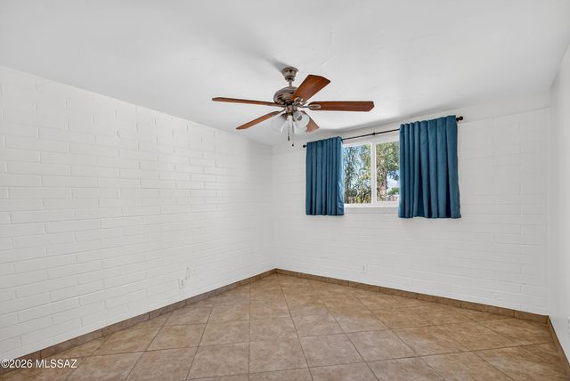 3895 S Queen Palm Drive, Tucson, AZ 85730