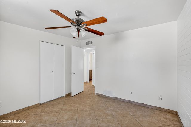 3895 S Queen Palm Drive, Tucson, AZ 85730