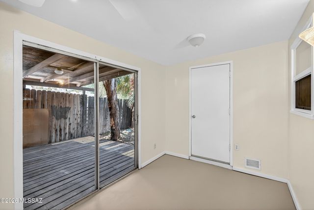 3895 S Queen Palm Drive, Tucson, AZ 85730