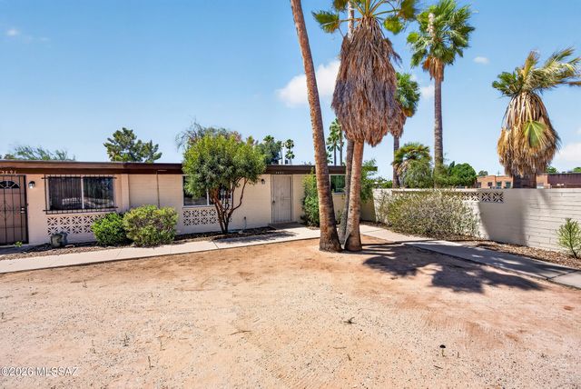 3895 S Queen Palm Drive, Tucson, AZ 85730