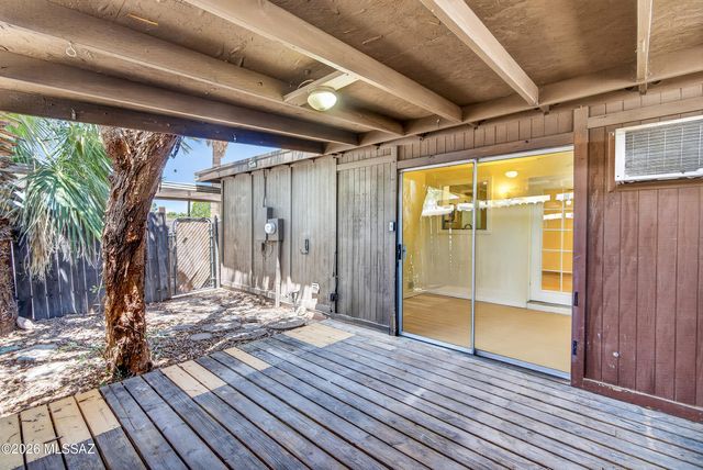 3895 S Queen Palm Drive, Tucson, AZ 85730