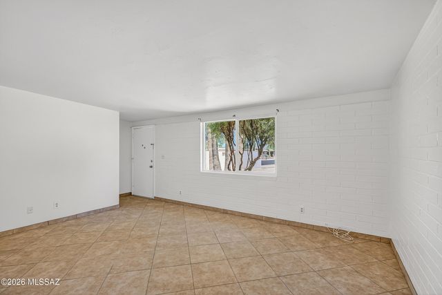 3895 S Queen Palm Drive, Tucson, AZ 85730