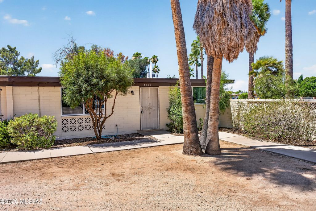 3895 S Queen Palm Drive, Tucson, AZ 85730