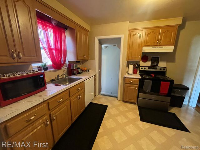 15429 Fairmount Drive, Detroit, MI 48205