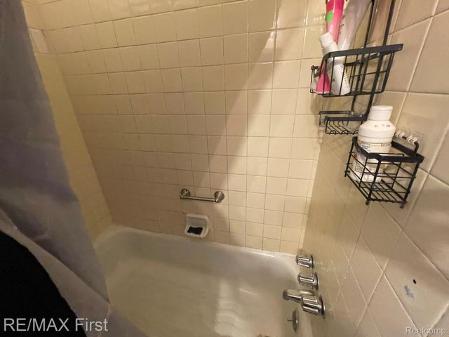 15429 Fairmount Drive, Detroit, MI 48205