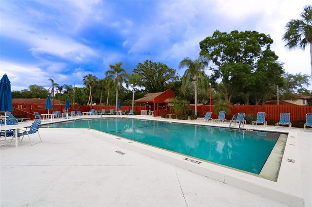 323 KNOTTWOOD COURT 1, Sun City Center, FL 33573