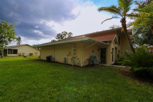 323 KNOTTWOOD COURT 1, Sun City Center, FL 33573