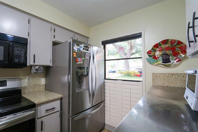 323 KNOTTWOOD COURT 1, Sun City Center, FL 33573