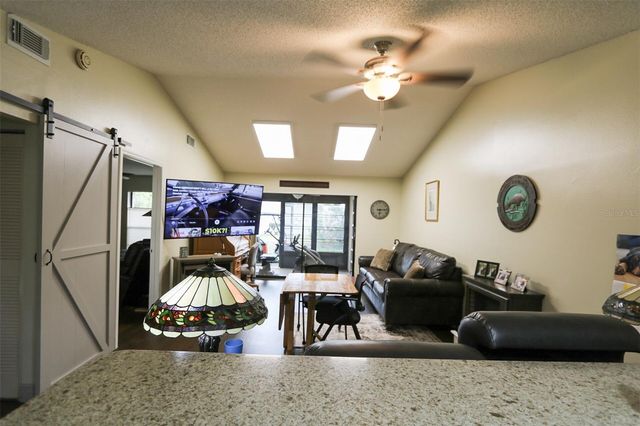 323 KNOTTWOOD COURT 1, Sun City Center, FL 33573