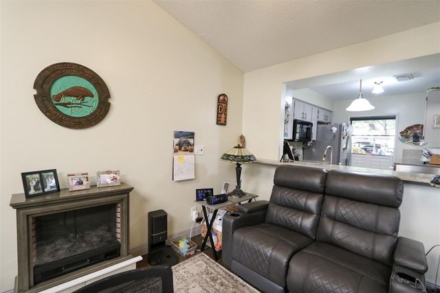 323 KNOTTWOOD COURT 1, Sun City Center, FL 33573