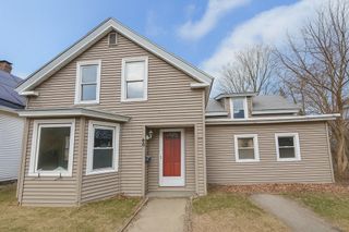 46 Payson St, Fitchburg, MA 01420