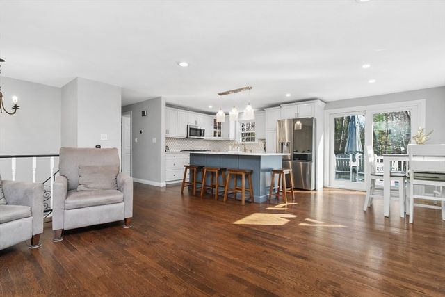 103 Cross St, Norwell, MA 02061