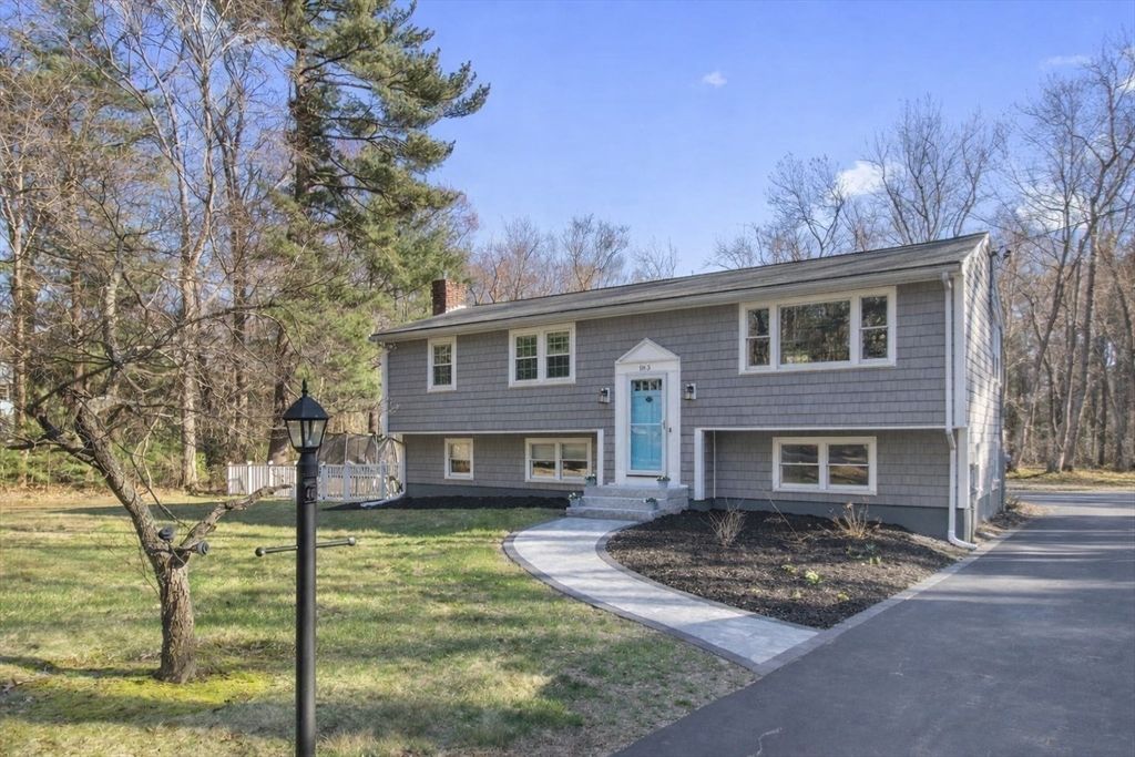 103 Cross St, Norwell, MA 02061
