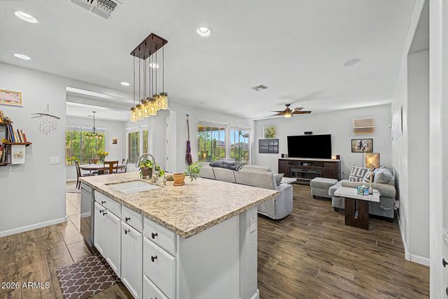 3220 Sparrows Creek Way, Wickenburg, AZ 85390