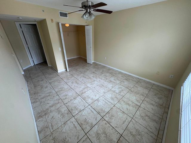 201 Villa Circle 201, Boynton Beach, FL 33435