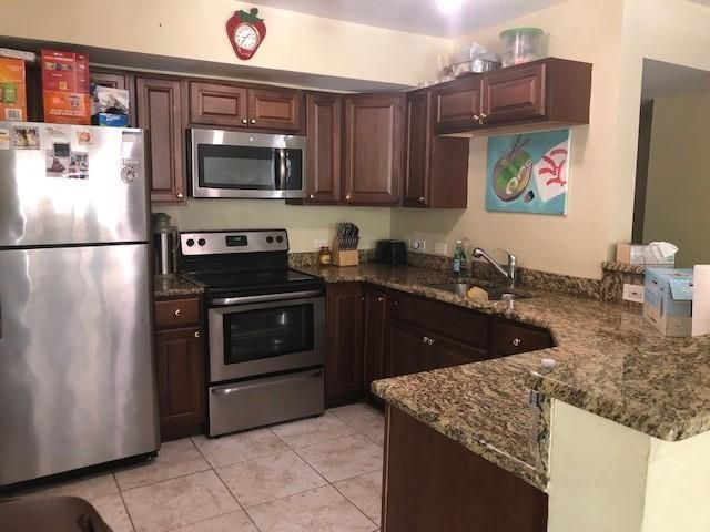 201 Villa Circle 201, Boynton Beach, FL 33435