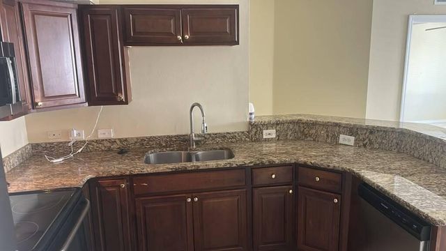 201 Villa Circle 201, Boynton Beach, FL 33435