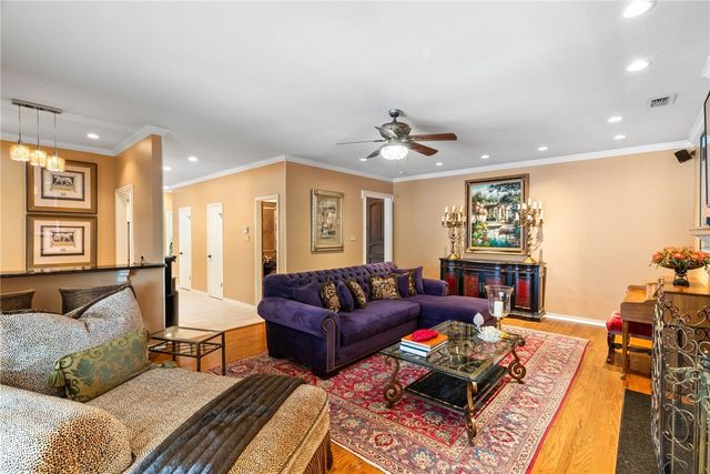 7001 Bevington Dr, Corpus Christi, TX 78413