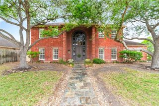 7001 Bevington Dr, Corpus Christi, TX 78413