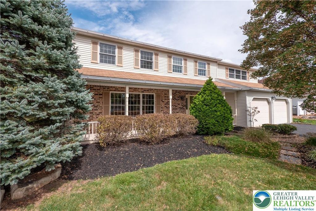 445 Barclay Drive, Bethlehem City, PA 18017