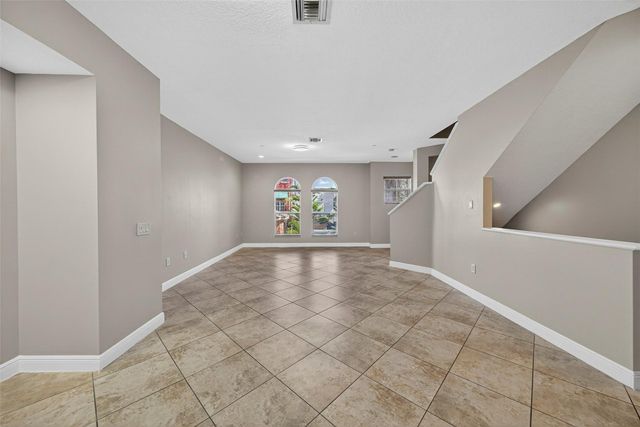 1033 NE 17th Way 1103, Fort Lauderdale, FL 33304