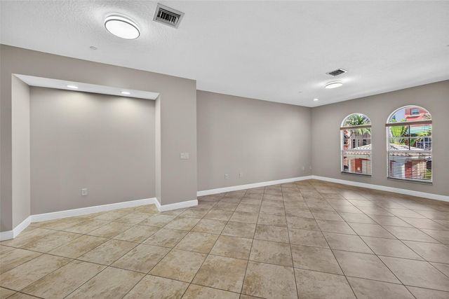 1033 NE 17th Way 1103, Fort Lauderdale, FL 33304