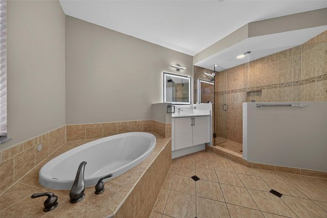 1033 NE 17th Way 1103, Fort Lauderdale, FL 33304